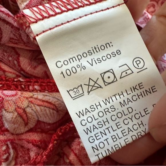 Chic Red Patterned Wraparound Maxi Dress - Picture 6 of 6